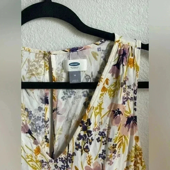 BUNDLE: Florals 🌺 Jumpsuit and Dress - Picture 6 of 11